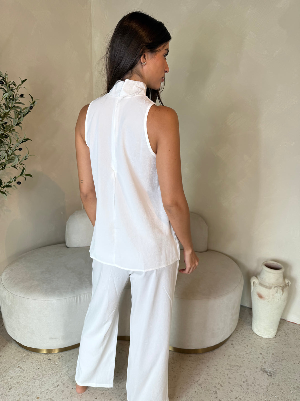 High Sleeveless Top And Straight Leg Pants Set