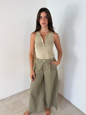 Linen Trousers With Pleated Front