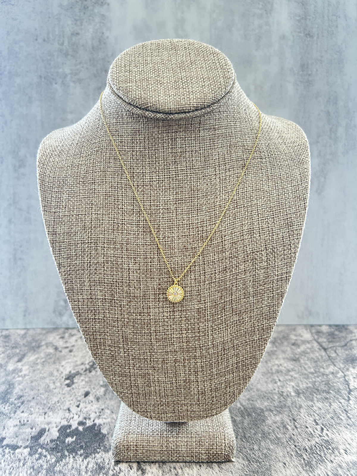 Golden Ray Necklcae