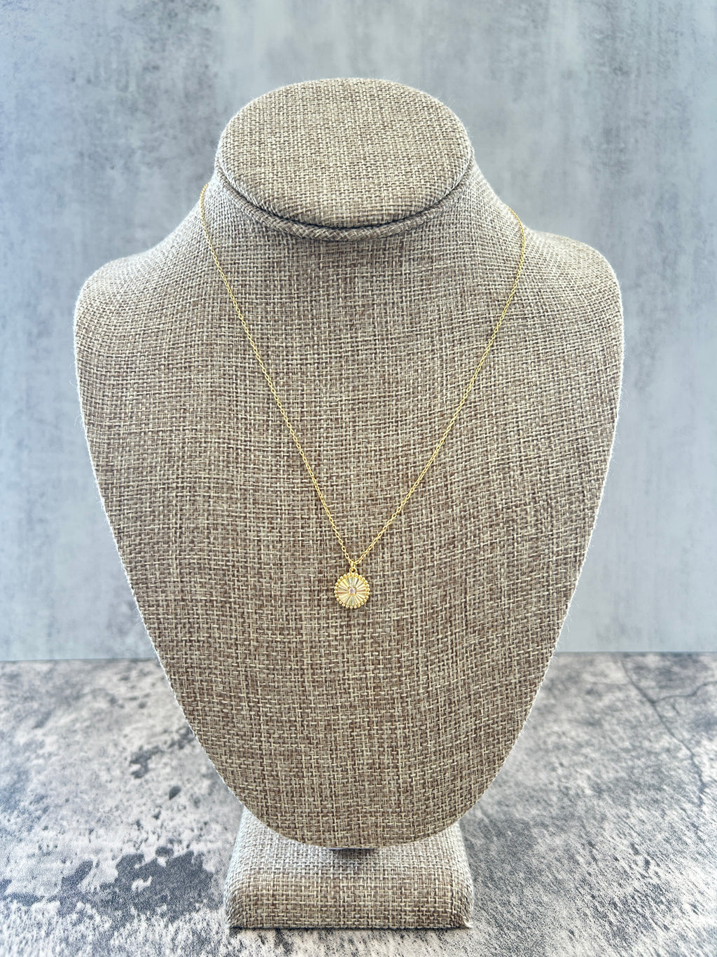 Golden Ray Necklcae
