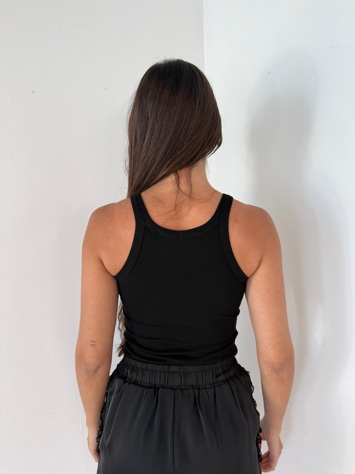 Black Ribbed Solid Tank Top