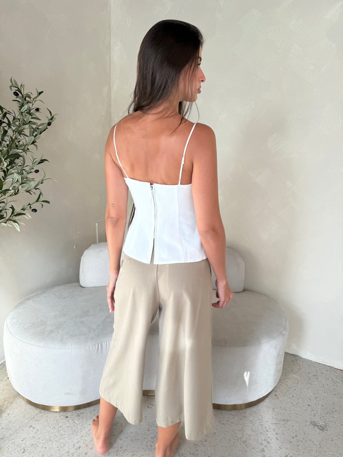 Pleated Sand Bermuda Shorts