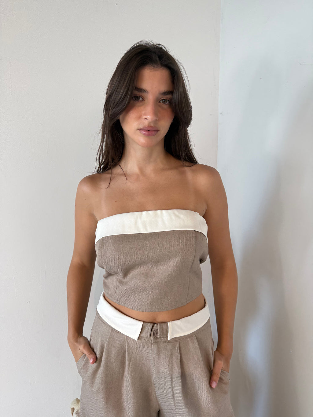 Taupe White Border Set