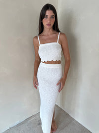 White Scallop Detail Set