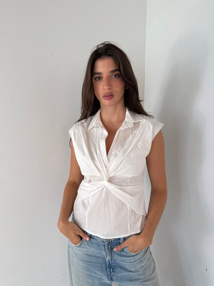 Twist Front Top