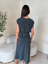 Twist Front SS Draped Dress