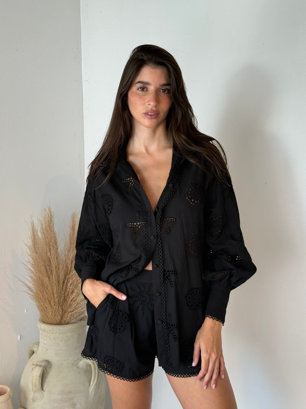 Black Eyelet LS Set