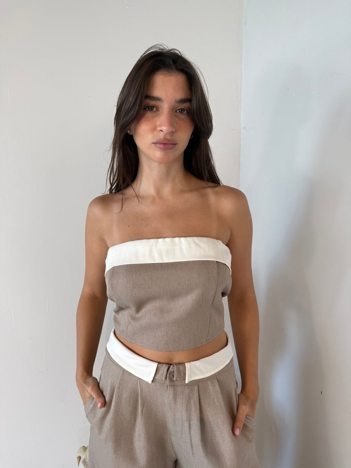 Taupe White Border Set