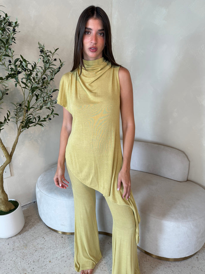 Asymetric Draped Set