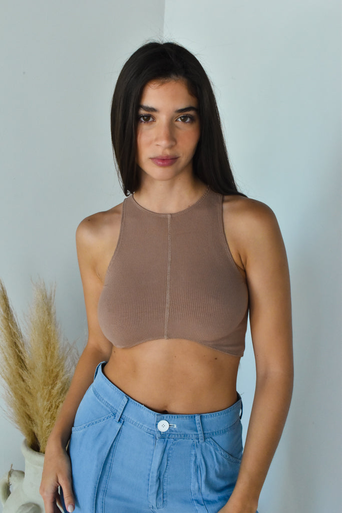 Ribbed Curved Crop Top – Nude