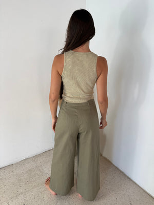Linen Trousers With Pleated Front