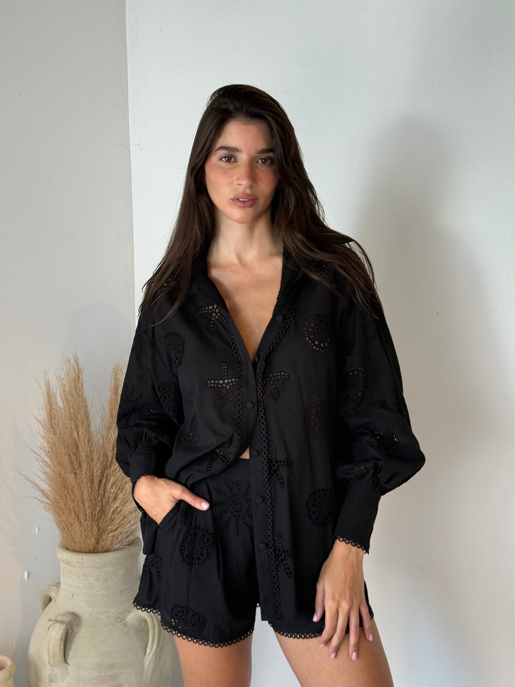 Black Eyelet LS Set