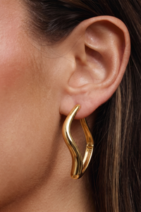 WAVE HOOP EARRING