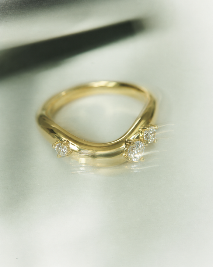 WAVE STONES RING