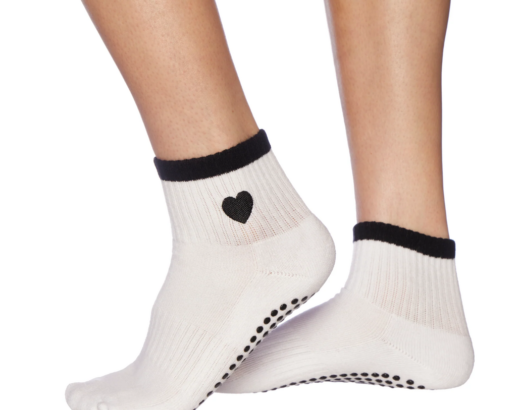 Black Heart Grip Socks
