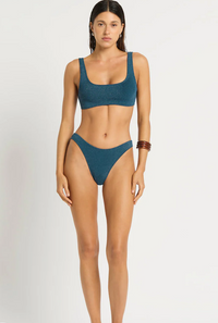 Malibu Top & Cristy btm BOND-EYE