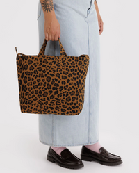 Horizontal Zip Duck Bag