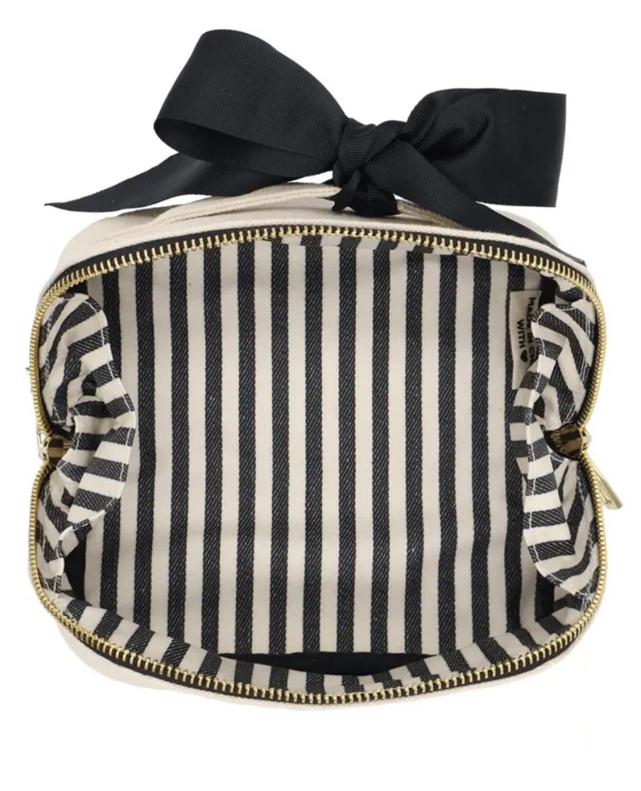 PETITE ACCORDION MAKEUP CASE